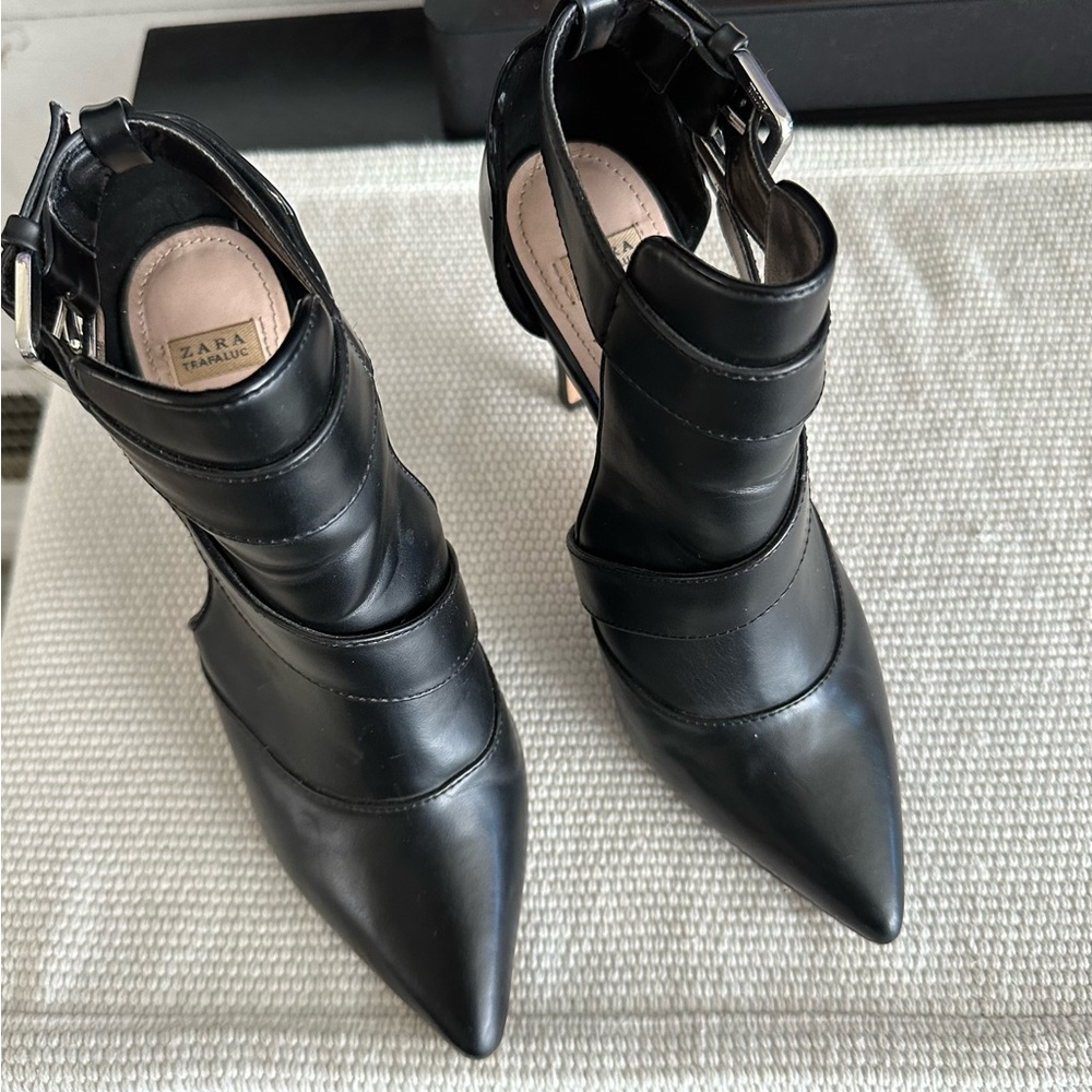 Zara Pointed Toe Heels - Picture 4 of 6